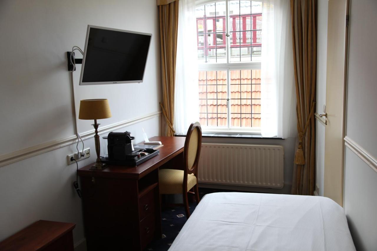 Villa-Hotel De Kroon Gennep 外观 照片